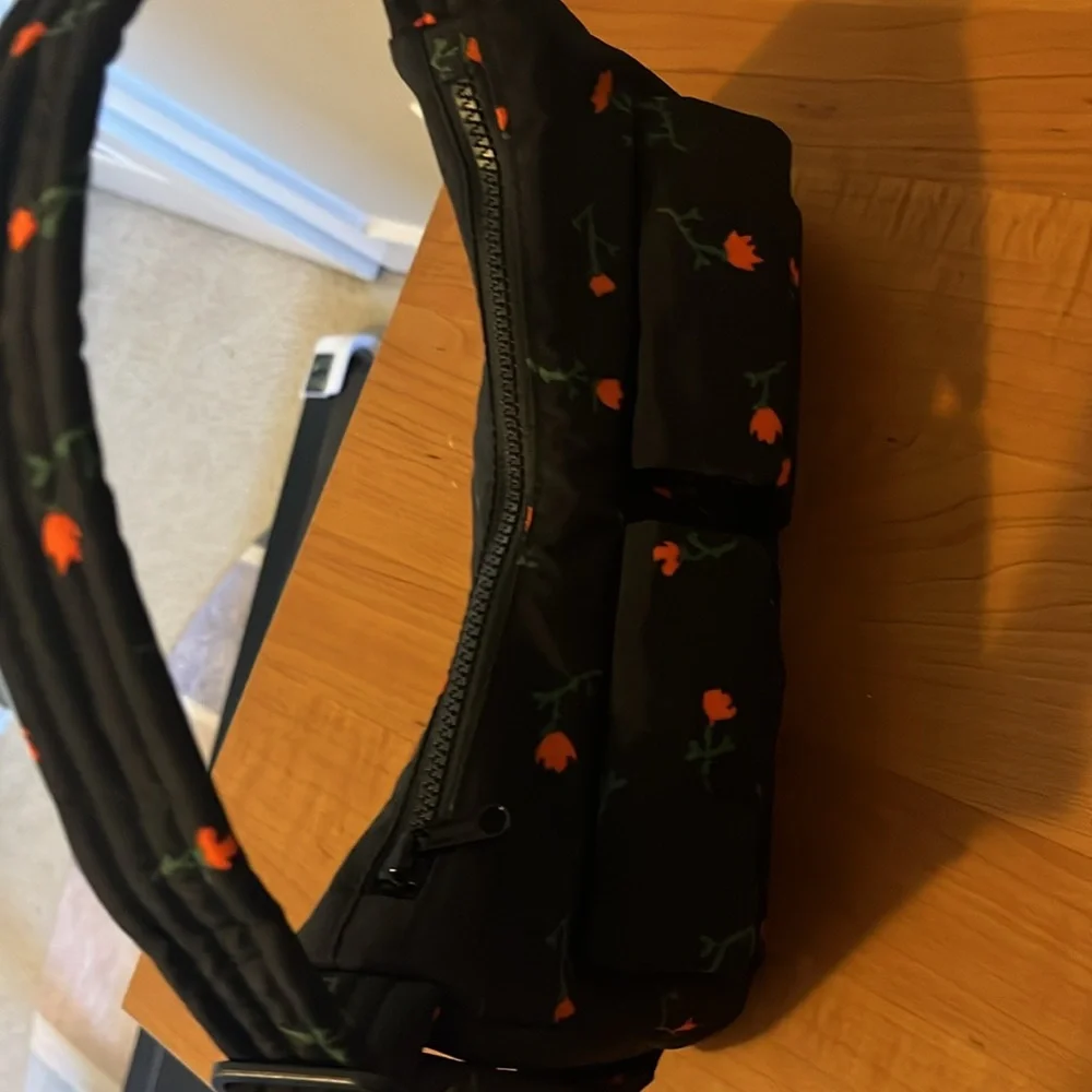 Baggu Painted Wildflower Cargo Shoulder Bag - Picture 4 of 6